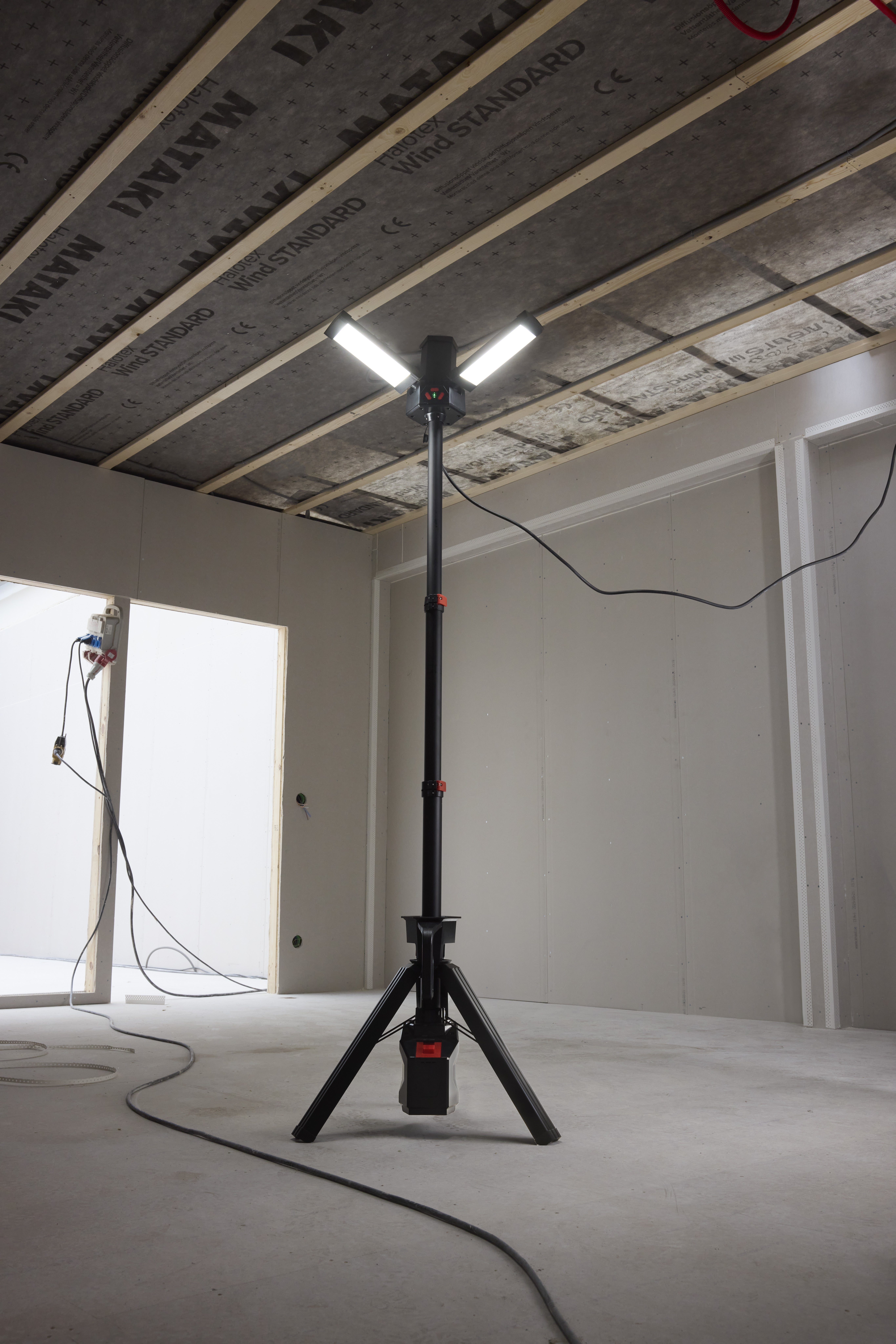 Arbetslampa tripod hybrid